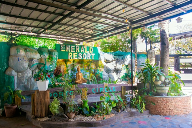 Emerald Resort