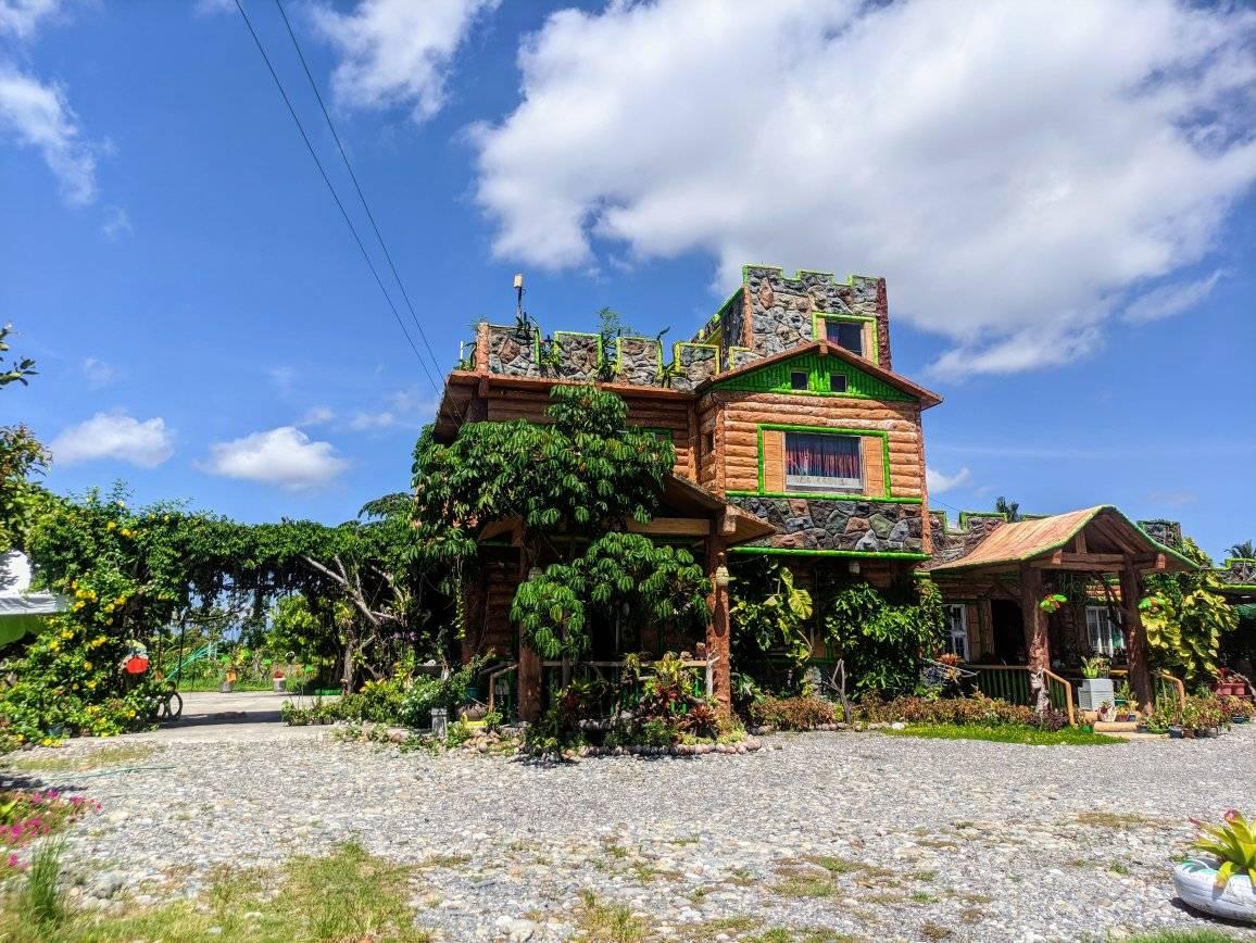 Largo Castillo Farm House